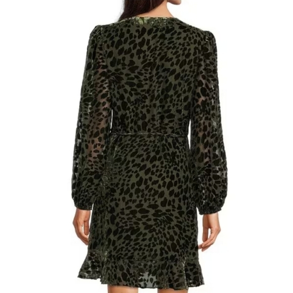 Ladies Wrap Dress - Picture 2 of 7